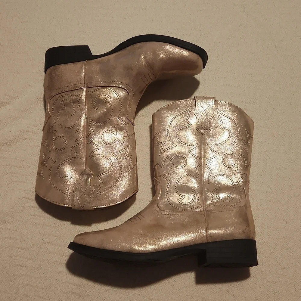 WONDER NATION. SIZE 5. Metallic Western Boots